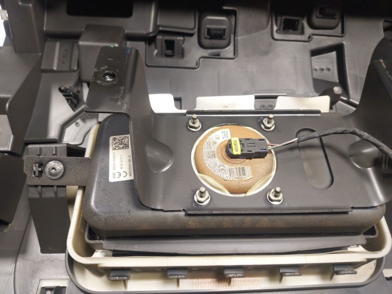 Recambio de salpicadero para renault zoe 68 kw referencia OEM IAM   