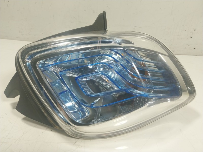 Recambio de piloto trasero derecho para renault zoe 68 kw referencia OEM IAM  265504492R 