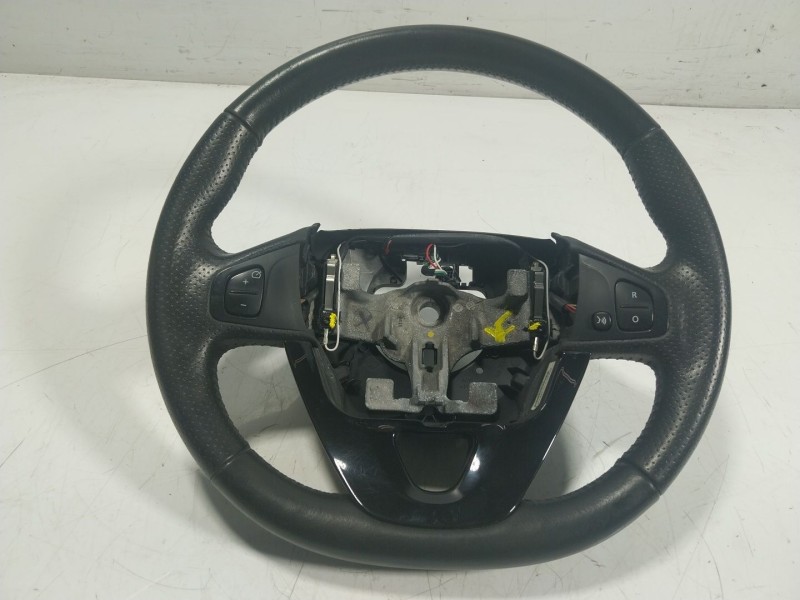 Recambio de volante para renault zoe referencia OEM IAM  484005406R 