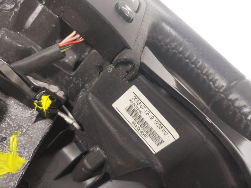 Recambio de volante para renault zoe referencia OEM IAM  484005406R 