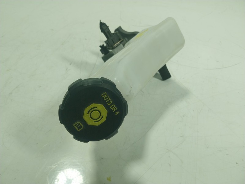 Recambio de bomba freno para kia stonic (ybcuv) 1.2 cat referencia OEM IAM   