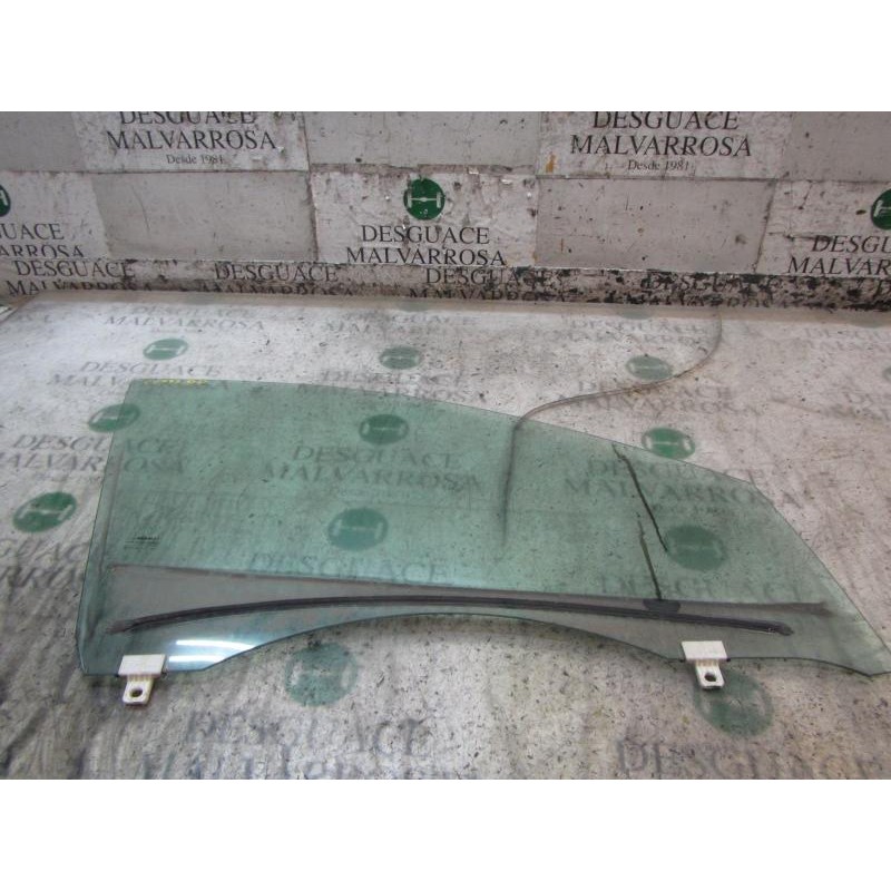 Recambio de cristal puerta delantero derecho para renault megane iii berlina 5 p dynamique referencia OEM IAM 803007357R  