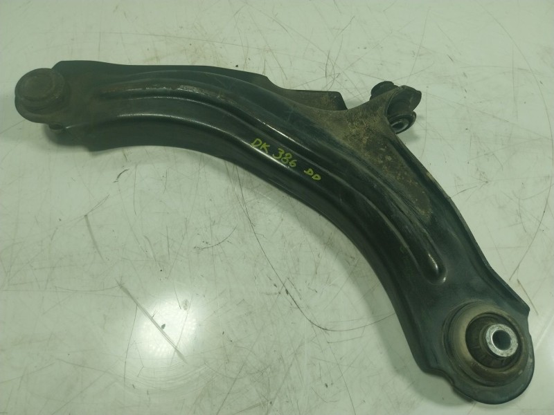 Recambio de brazo suspension inferior delantero derecho para renault zoe 68 kw referencia OEM IAM   