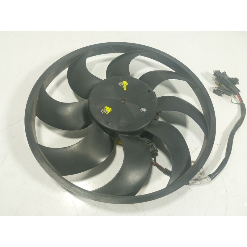 Recambio de electroventilador para renault zoe referencia OEM IAM  945002400 