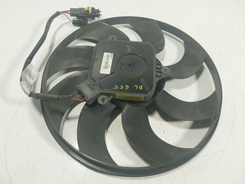 Recambio de electroventilador para renault zoe referencia OEM IAM  945002400 