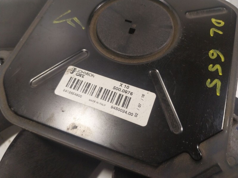 Recambio de electroventilador para renault zoe referencia OEM IAM  945002400 