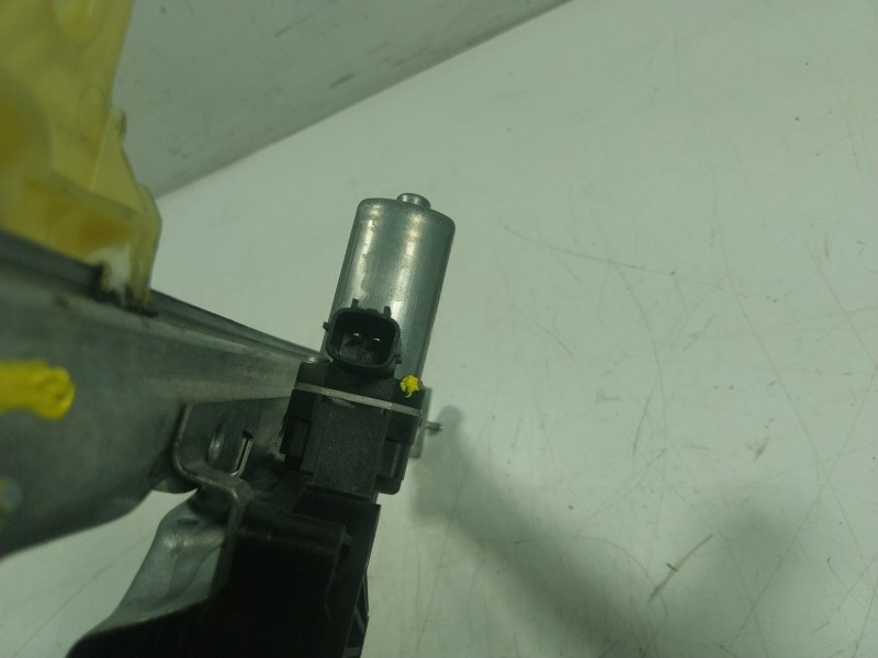 Recambio de elevalunas delantero derecho para renault zoe referencia OEM IAM  128001472B 