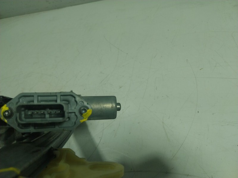 Recambio de elevalunas delantero izquierdo para renault zoe referencia OEM IAM  807215899R 