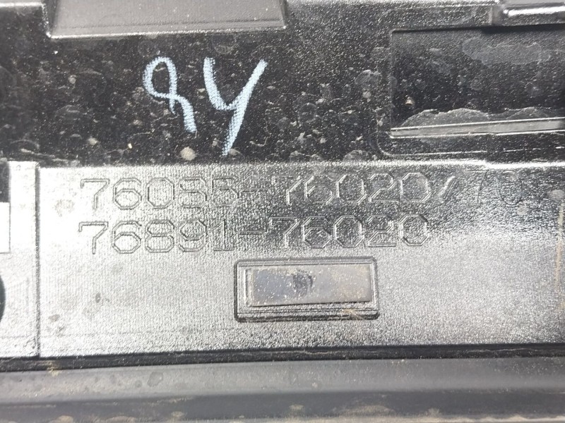 Recambio de aleron trasero para lexus ct 1.8 16v cat (híbrido) referencia OEM IAM  7608576020 