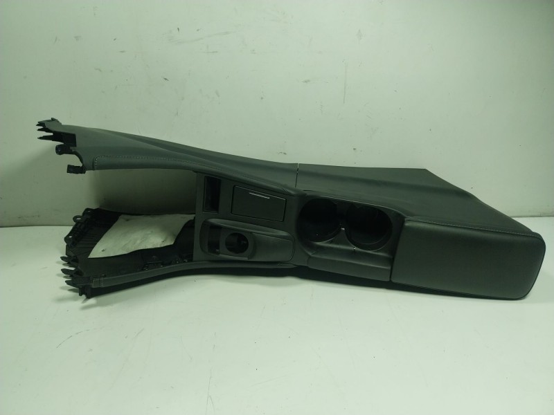 Recambio de apoyabrazos central para lexus ct 1.8 16v cat (híbrido) referencia OEM IAM   