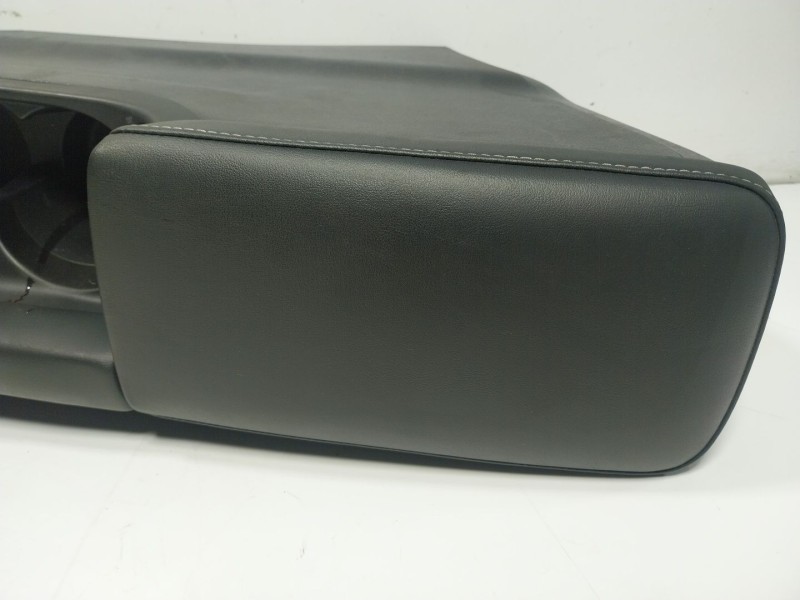 Recambio de apoyabrazos central para lexus ct 1.8 16v cat (híbrido) referencia OEM IAM   