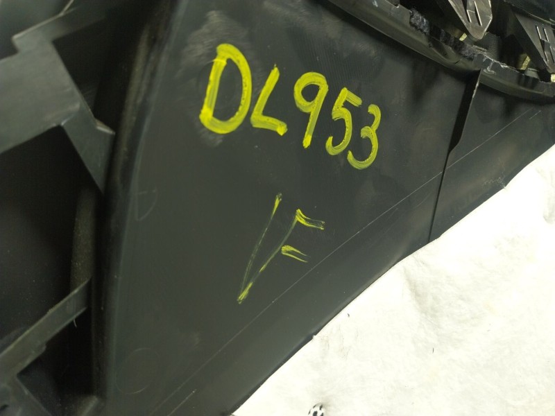 Recambio de apoyabrazos central para lexus ct 1.8 16v cat (híbrido) referencia OEM IAM   