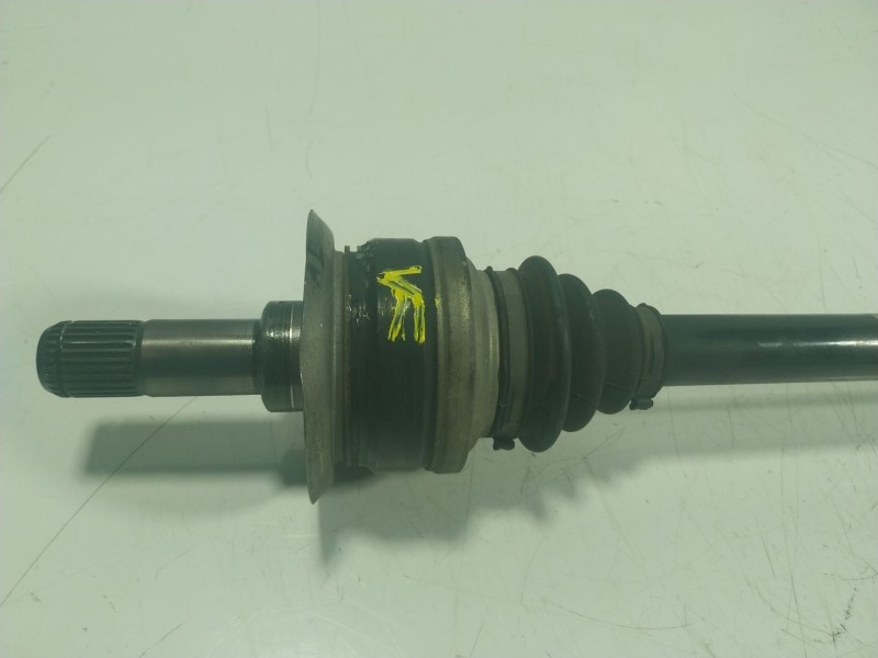 Recambio de transmision trasera derecha para bmw serie 5 lim. (f10) 3.0 turbodiesel referencia OEM IAM  7581022AI 