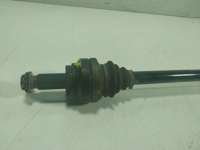 Recambio de transmision trasera izquierda para bmw serie 5 lim. (f10) 3.0 turbodiesel referencia OEM IAM  7581021AI 