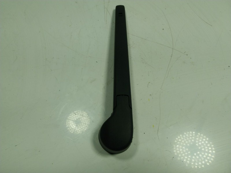 Recambio de brazo limpia trasero para volkswagen golf viii (cd1) 1.5 etsi referencia OEM IAM   