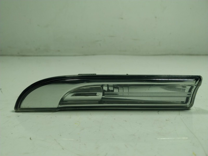 Recambio de piloto lateral izquierdo para porsche panamera 3.0 v6 tdi cat referencia OEM IAM  970631033 