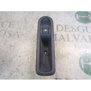 MANDO ELEVALUNAS TRASERO DERECHO 