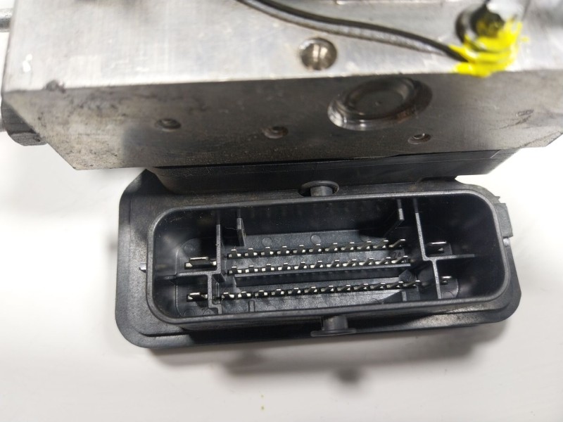 Recambio de abs para renault zoe referencia OEM IAM  476609478R 