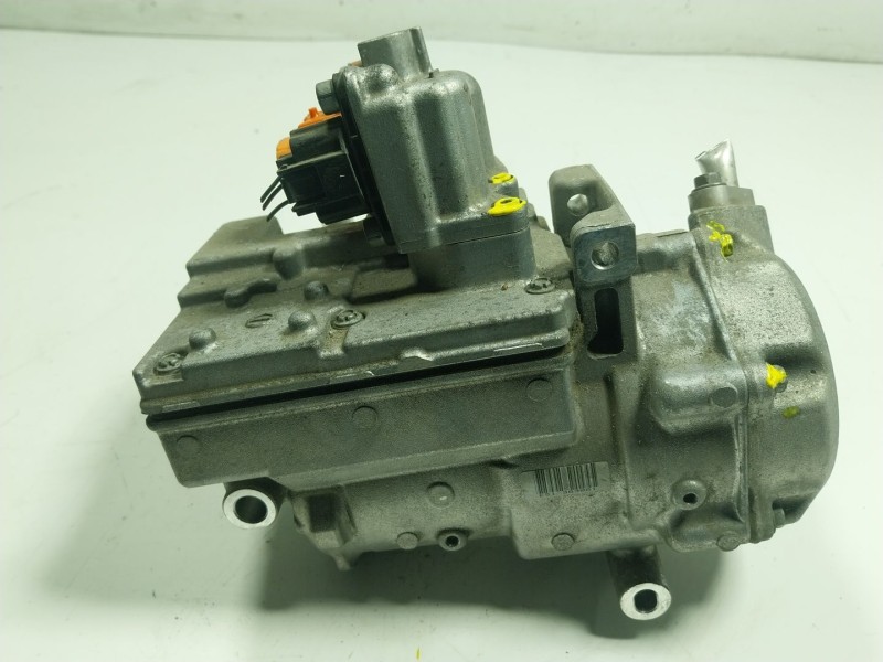 Recambio de compresor aire acondicionado para renault zoe referencia OEM IAM  92600899R 