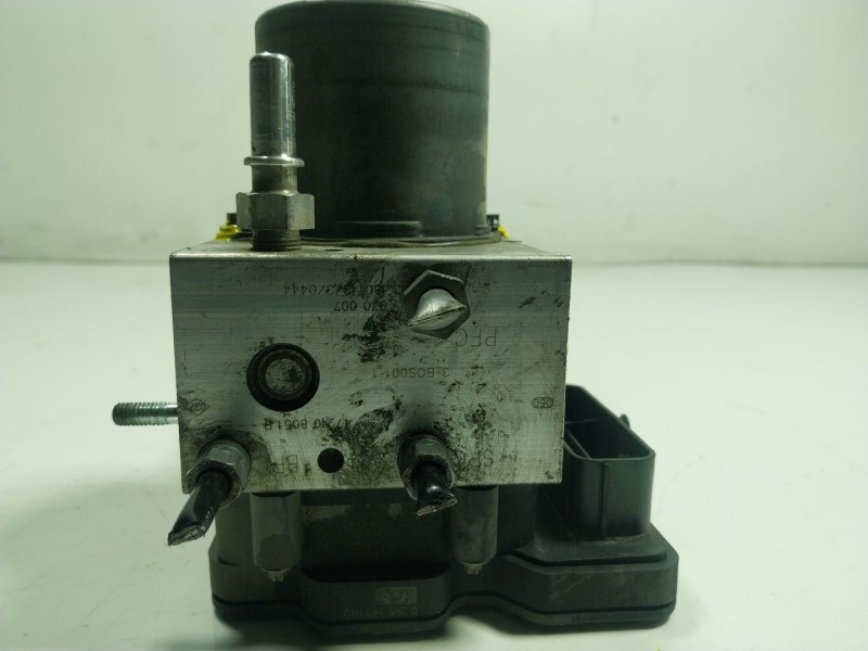 Recambio de abs para renault zoe referencia OEM IAM  472108051R 