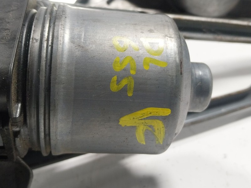 Recambio de motor limpia delantero para renault zoe referencia OEM IAM  288003381R 