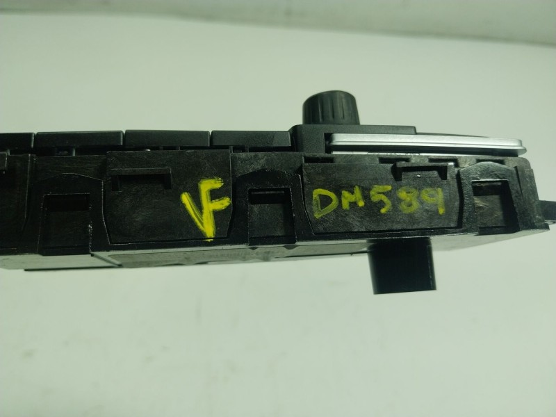 Recambio de mando radio para bmw serie 3 lim. (f30) 2.0 16v turbodiesel referencia OEM IAM  683288002 