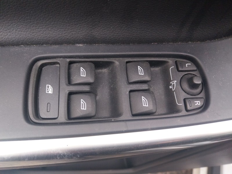 volvo xc60 i suv (156) del año 2016