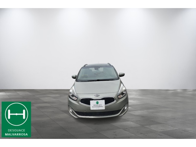 kia carens ( ) del año 2015