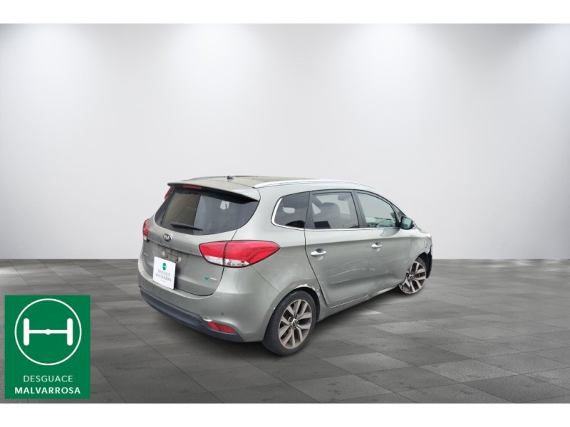 kia carens ( ) del año 2015