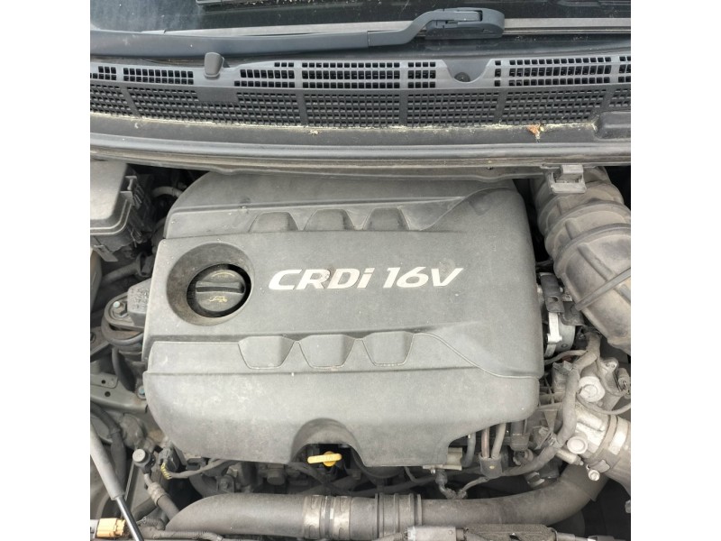 kia carens ( ) del año 2015