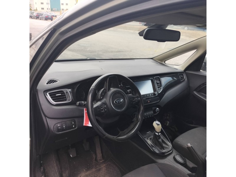 kia carens ( ) del año 2015