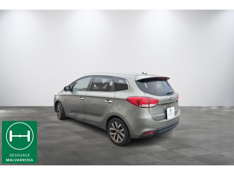 kia carens ( ) del año 2015