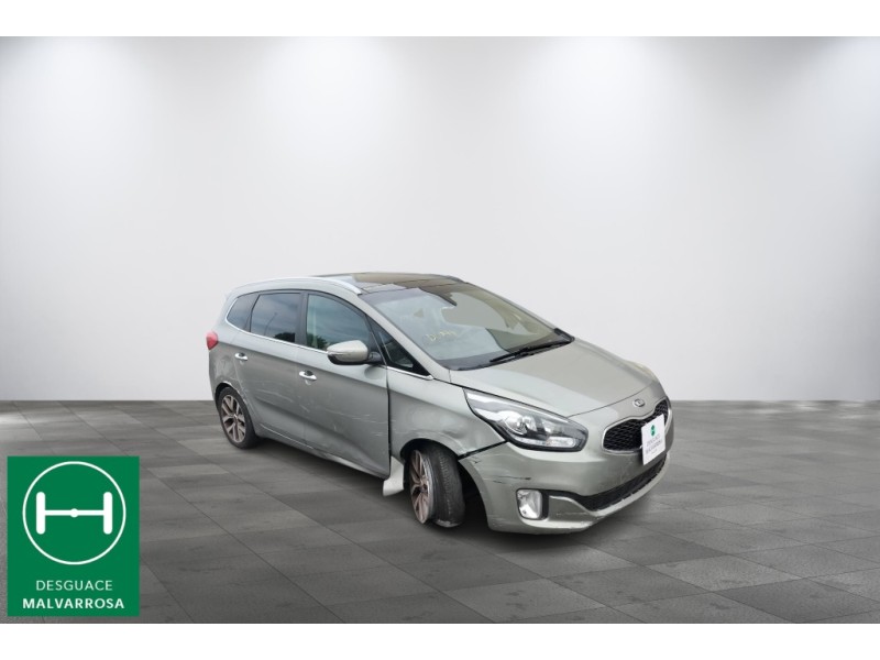 kia carens ( ) del año 2015