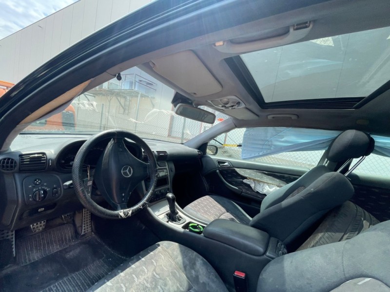 mercedes-benz clase c (w203) sportcoupe del año 2002