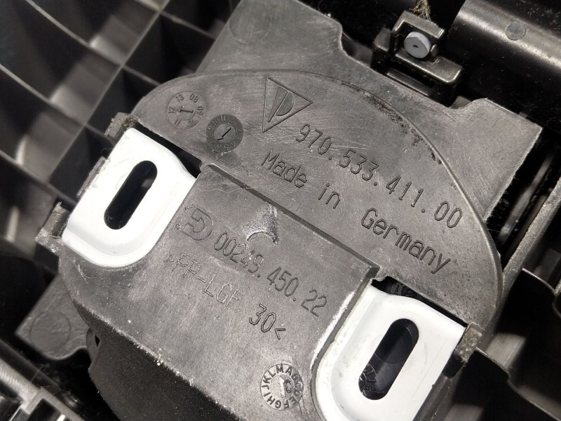 Recambio de apoyabrazos central para porsche panamera 3.0 v6 tdi cat referencia OEM IAM  970553435 