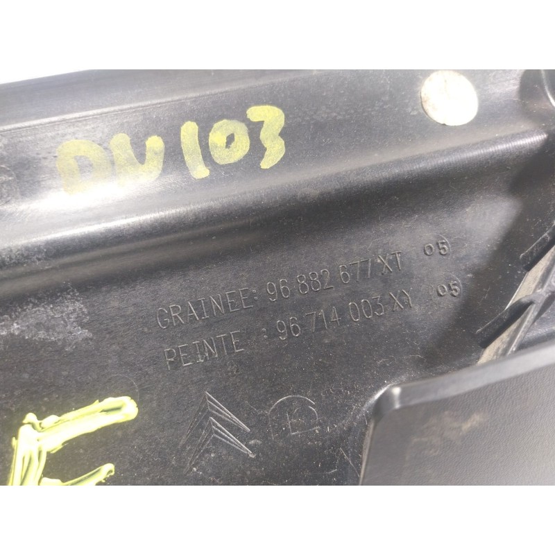 Recambio de aleron trasero para citroën c4 ii (nc_) 1.2 thp 110 referencia OEM IAM  96882677 