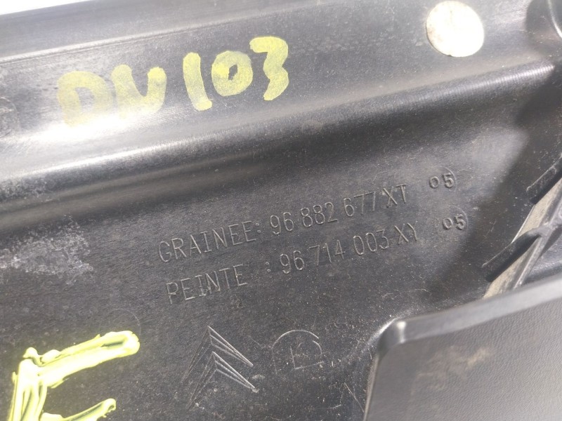 Recambio de aleron trasero para citroën c4 ii (nc_) 1.2 thp 110 referencia OEM IAM  96882677 