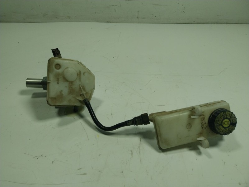 Recambio de bomba freno para citroën c4 ii (nc_) 1.2 thp 110 referencia OEM IAM  9680931580 