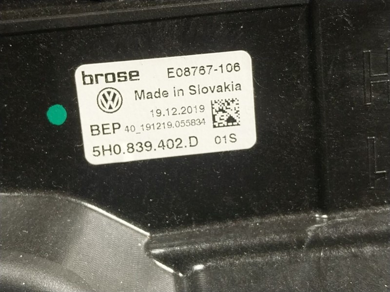 Recambio de elevalunas trasero derecho para volkswagen golf viii (cd1) 1.5 etsi referencia OEM IAM  5H0839402 