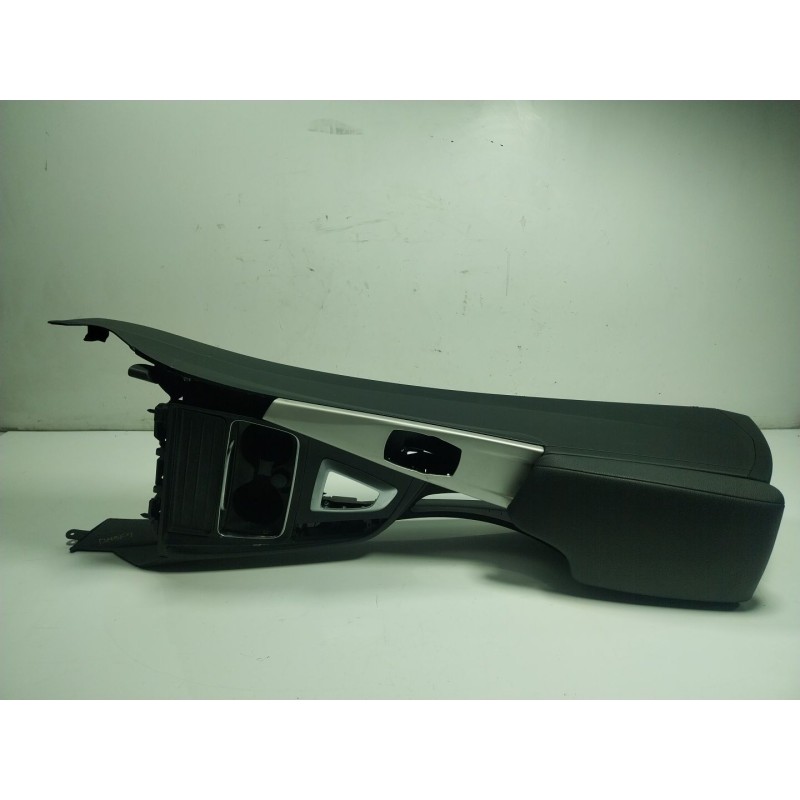 Recambio de apoyabrazos central para bmw serie 3 lim. (f30) 2.0 16v turbodiesel referencia OEM IAM   