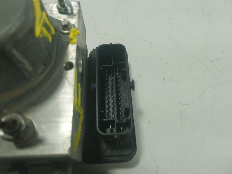 Recambio de abs para dacia sandero 0.9 tce referencia OEM IAM  476603249R 