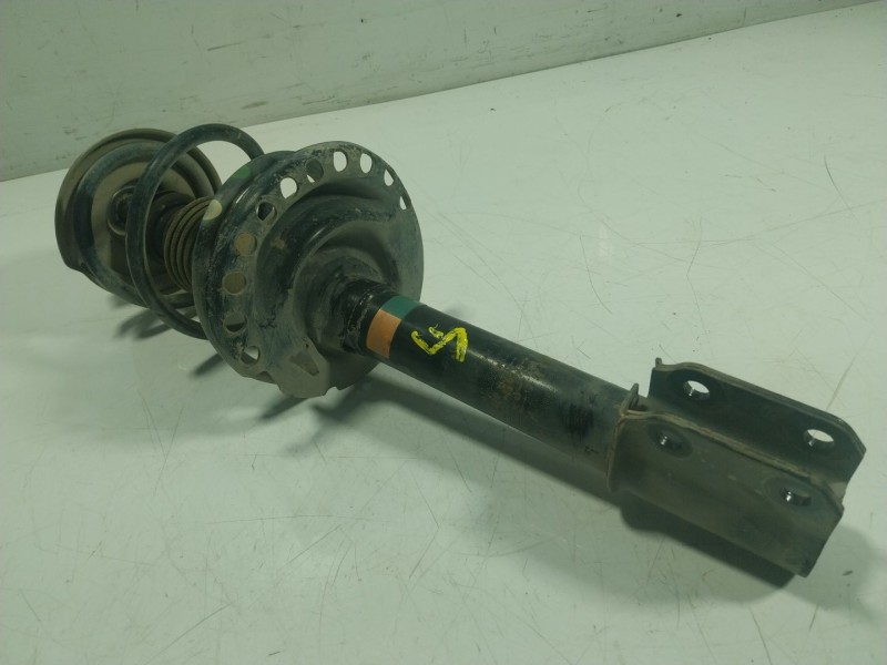 Recambio de amortiguador delantero izquierdo para dacia sandero 0.9 tce referencia OEM IAM  543021807R 