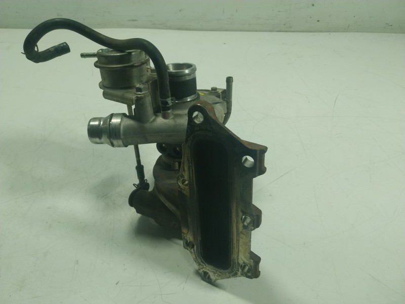 Recambio de turbocompresor para dacia sandero 0.9 tce referencia OEM IAM  144108035R 