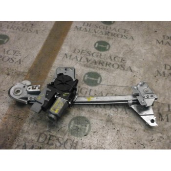 ELEVALUNAS TRASERO DERECHO 