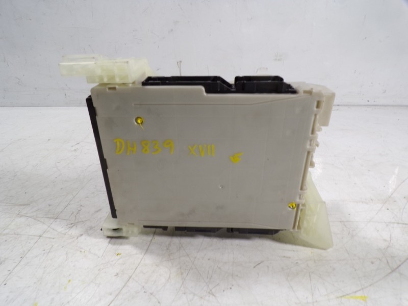 Recambio de modulo electronico para toyota rav4 hybrid 4x2 advance referencia OEM IAM 8273042890 8273042890 