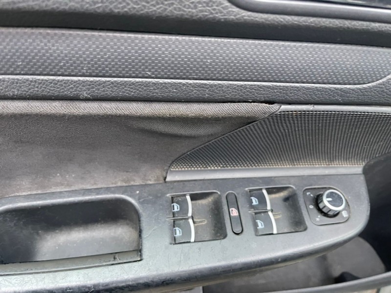 volkswagen golf v berlina (1k1) del año 2004