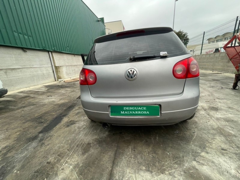 volkswagen golf v berlina (1k1) del año 2004