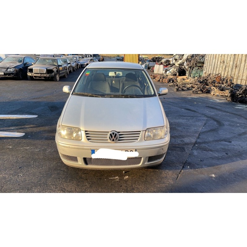 volkswagen polo berlina (6n2) del año 2000