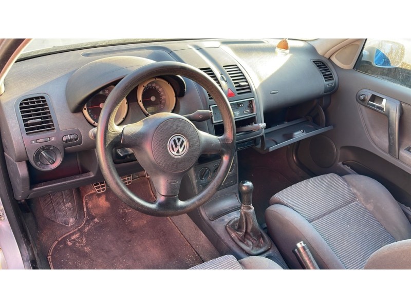 volkswagen polo berlina (6n2) del año 2000