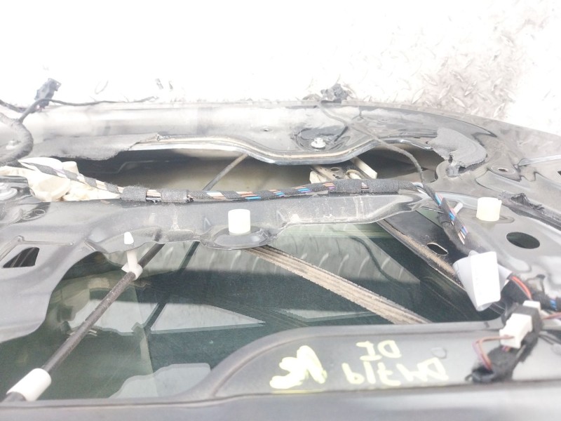 Recambio de puerta delantera izquierda para bmw serie 3 berlina (e90) 2.0 16v diesel referencia OEM IAM   